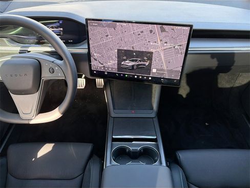 Used 2025 Tesla Model S Plaid image 21