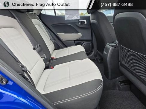 Used 2023 Hyundai Venue SEL image 45