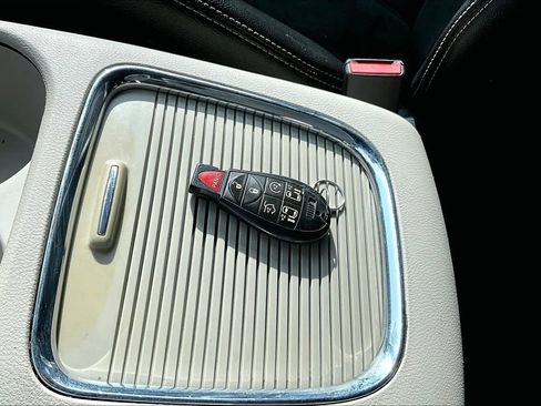 Used 2020 Dodge Grand Caravan SXT image 10