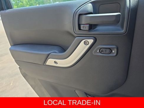 Used 2014 Jeep Wrangler Unlimited Sahara w/ Dual Top Group AWD/4WD image 24