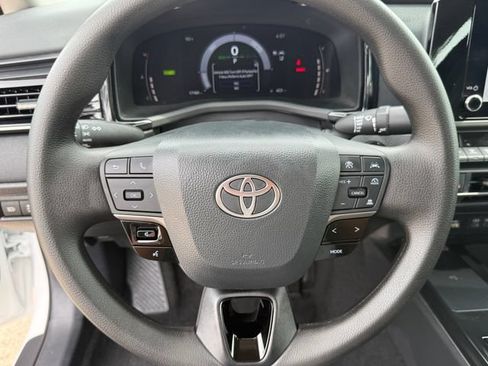 Used 2026 Toyota Camry LE FWD image 15