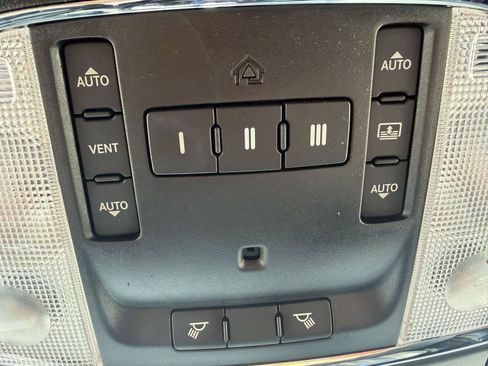 Used 2015 Chrysler 300 S w/ 300S Premium Group AWD/4WD image 20