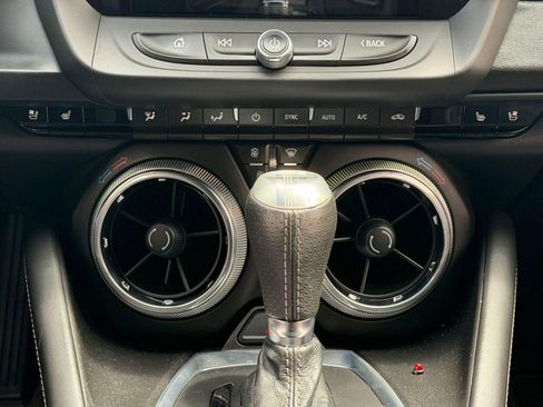 Used 2017 Chevrolet Camaro SS RWD image 20