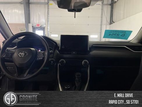 Used 2024 Toyota RAV4 XLE AWD/4WD image 14