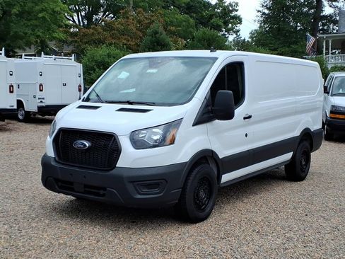 Used 2025 Ford Transit 150 Low Roof RWD image 3