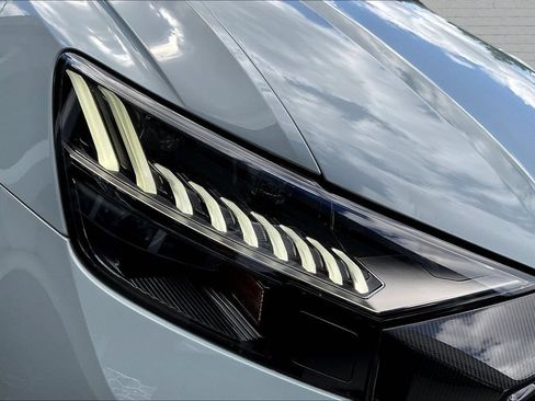 Used 2022 Audi RS Q8 w/ Carbon Optic Package AWD/4WD image 23