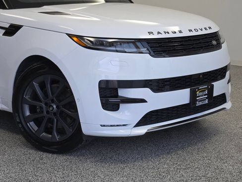 Used 2024 Land Rover Range Rover Sport Dynamic SE AWD/4WD image 2
