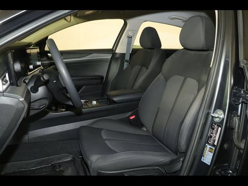 Used 2022 Kia K5 LXS image 21