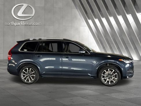Used 2019 Volvo XC90 T6 Momentum w/ Protection Package Premier image 4