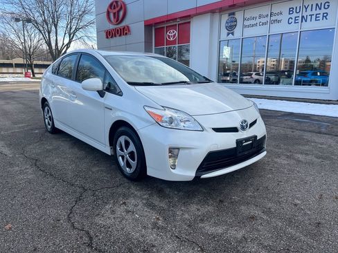 Used 2015 Toyota Prius Three image 7