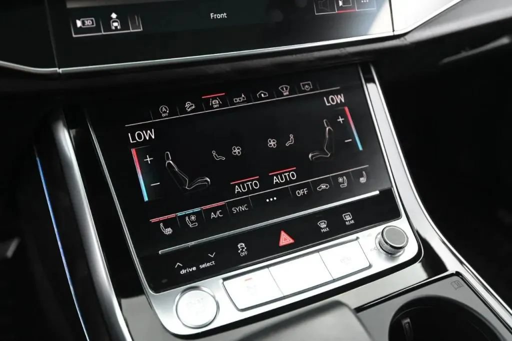 Used 2019 Audi Q8 Prestige AWD/4WD image 32
