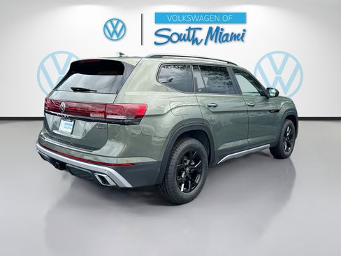 New 2026 Volkswagen Atlas Peak Edition image 4