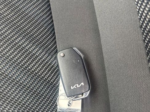 Used 2023 Kia Seltos LX image 40