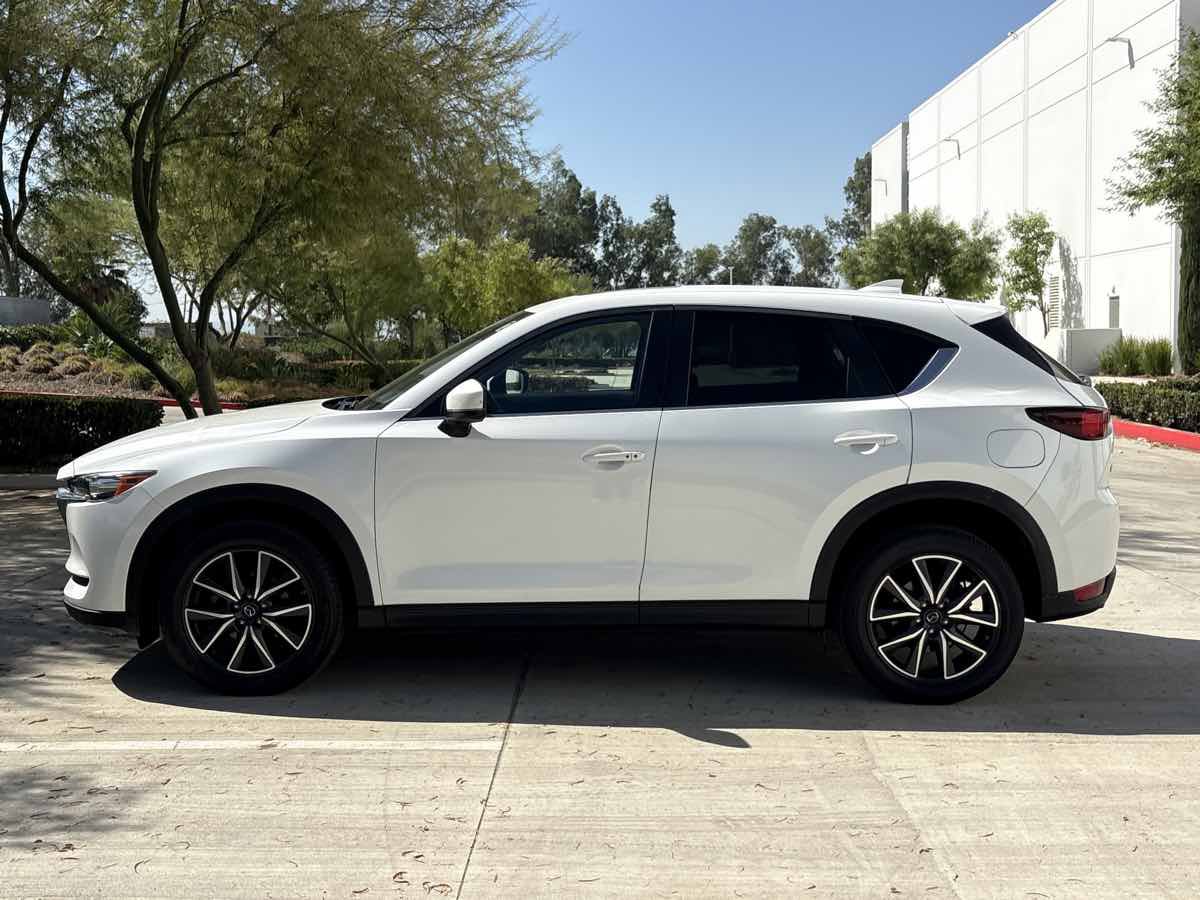 Used 2018 MAZDA CX-5 Touring w/ Preferred Equipment Package FWD image 6