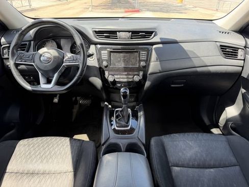Used 2019 Nissan Rogue SV FWD image 23