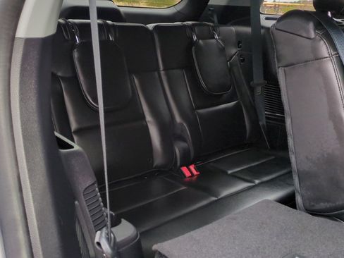 Used 2022 Ford Explorer XLT w/ Equipment Group 202A image 33