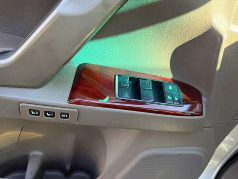 Used 2010 Lexus GX 460 image 30