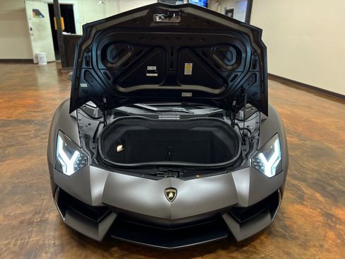 Used 2012 Lamborghini Aventador LP 700-4 image 14