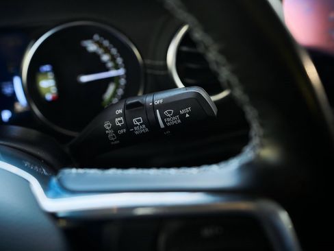 Used 2022 Jeep Wrangler Unlimited Sahara image 40