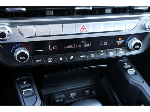 Used 2025 Kia Telluride S AWD/4WD image 32