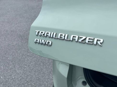 Used 2024 Chevrolet TrailBlazer ACTIV w/ Convenience Package AWD/4WD image 16