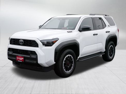 Certified 2025 Toyota 4Runner TRD Off-Road image 3