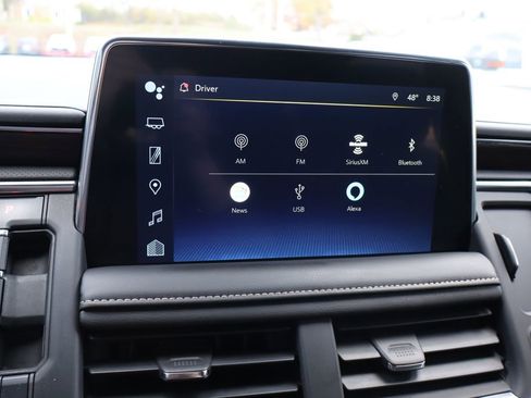 Used 2023 Chevrolet Suburban Premier image 24