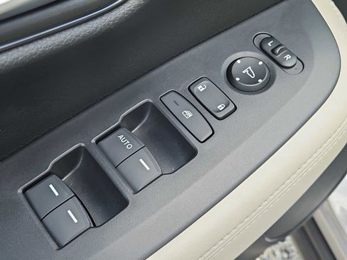 Certified 2023 Honda HR-V LX image 14