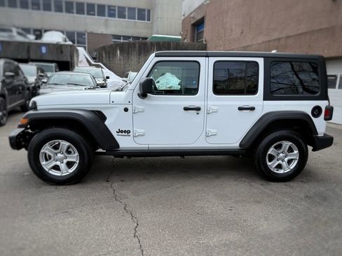 Used 2022 Jeep Wrangler Unlimited Sport image 16