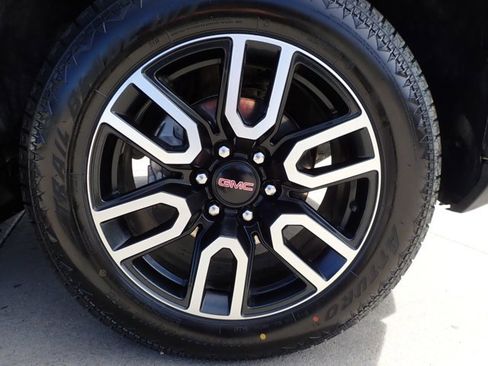 Used 2023 GMC Sierra 1500 AT4 w/ AT4 Premium Package image 7