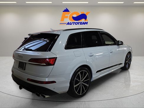 Used 2021 Audi SQ7 Prestige w/ Prestige Package AWD/4WD image 3