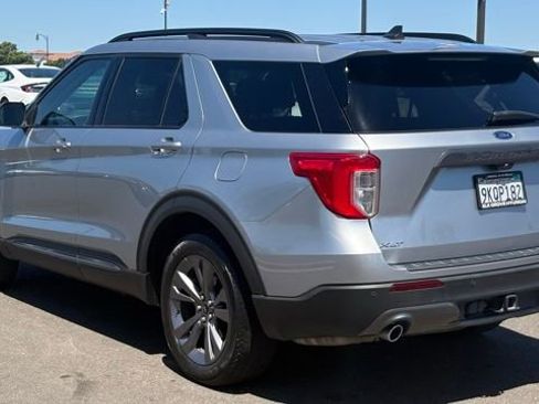 Used 2023 Ford Explorer XLT w/ Equipment Group 202A AWD/4WD image 6