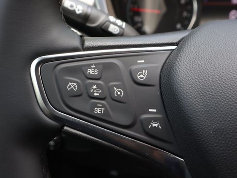 Used 2024 Chevrolet Equinox LT FWD image 19