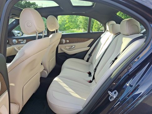 Certified 2023 Mercedes-Benz E 350 4MATIC Sedan image 10