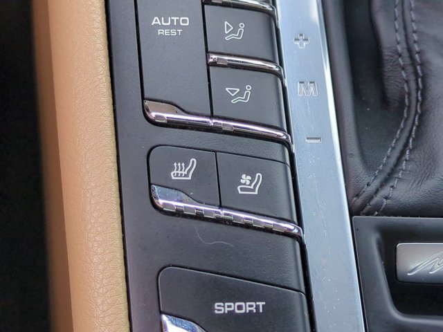 Used 2017 Porsche Macan GTS AWD/4WD image 22