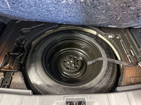 Certified 2022 Nissan Rogue Sport SV image 36