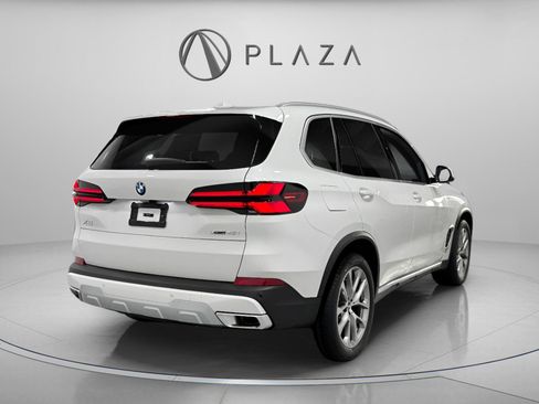 New 2026 BMW X5 xDrive40i w/ Premium Package image 5