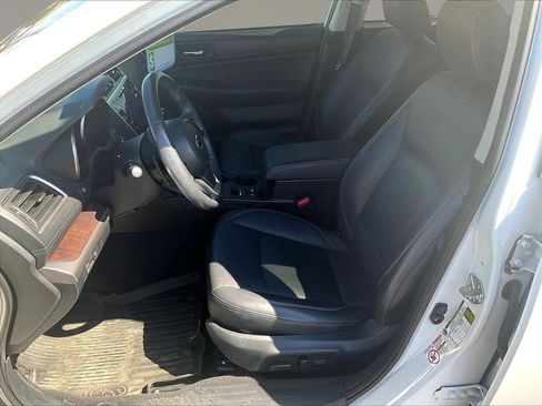 Used 2019 Subaru Outback 2.5i Limited AWD/4WD image 17