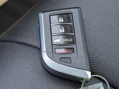 Used 2025 Acura MDX FWD image 34