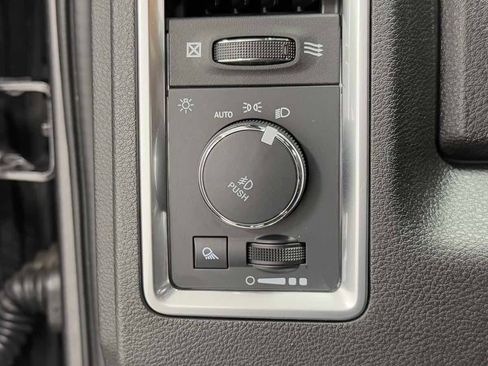 Used 2022 RAM 1500 Classic Warlock image 19