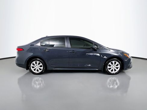 Used 2025 Toyota Corolla LE FWD image 3