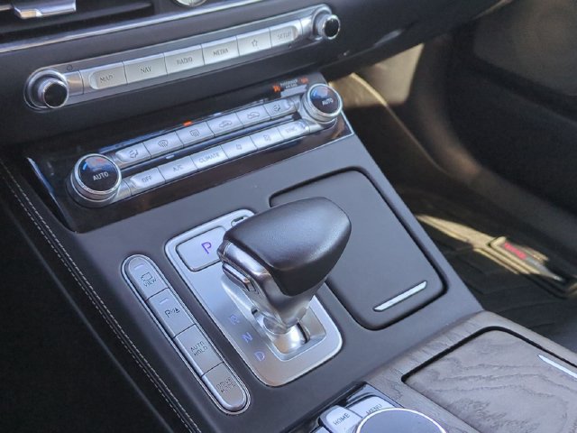 Used 2021 Genesis G90 3.3T Premium AWD/4WD image 9