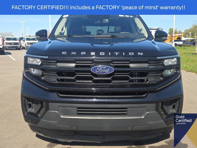 Used 2025 Ford Expedition Active AWD/4WD image 4