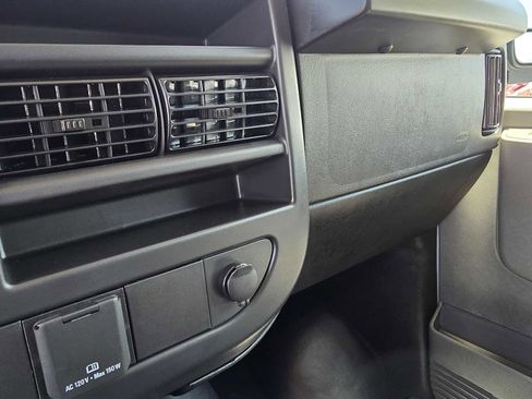 New 2025 Chevrolet Express 2500 w/ Driver Convenience Package image 39