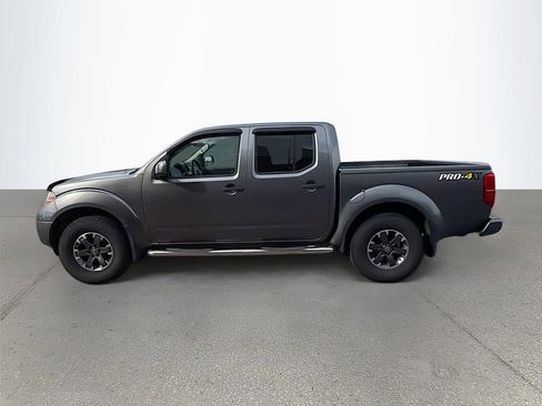 Used 2018 Nissan Frontier PRO-4X image 8