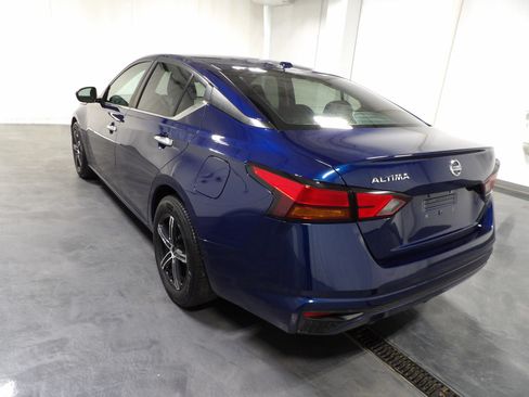 Used 2020 Nissan Altima 2.5 S FWD image 6