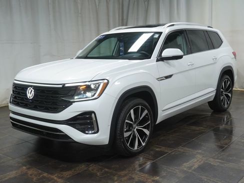 Used 2025 Volkswagen Atlas SEL Premium R-Line AWD/4WD image 2