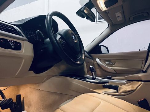 Used 2015 BMW 320i Sedan RWD image 15