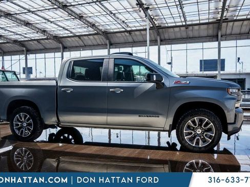Used 2021 Chevrolet Silverado 1500 RST AWD/4WD image 29