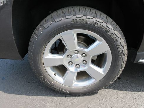 Certified 2017 Chevrolet Suburban Premier AWD/4WD image 9